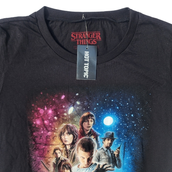 Hot Topic Stranger Things Raglan Tee - Picture 4 of 7